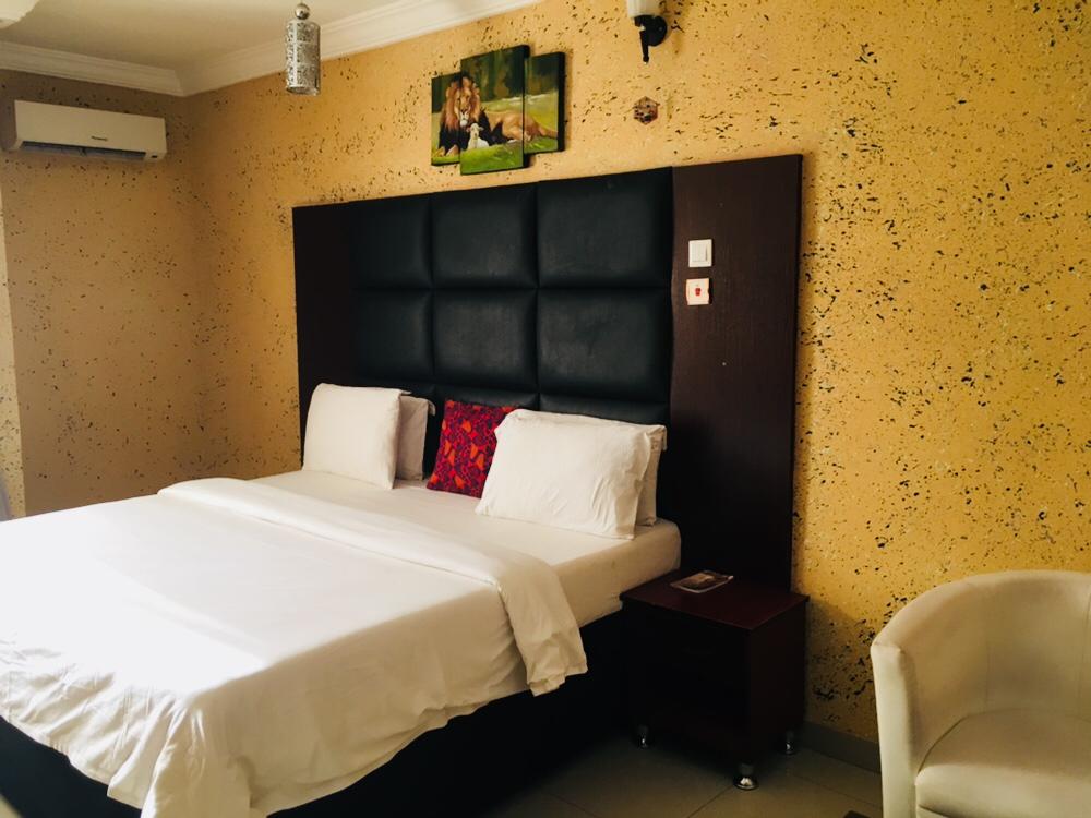 Monabliss Hotels and suite limited photo 2